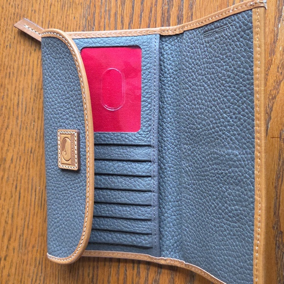 Dooney & Bourke Hobo Elephant Pebble Leather And Matching Wallet - Picture 6 of 7